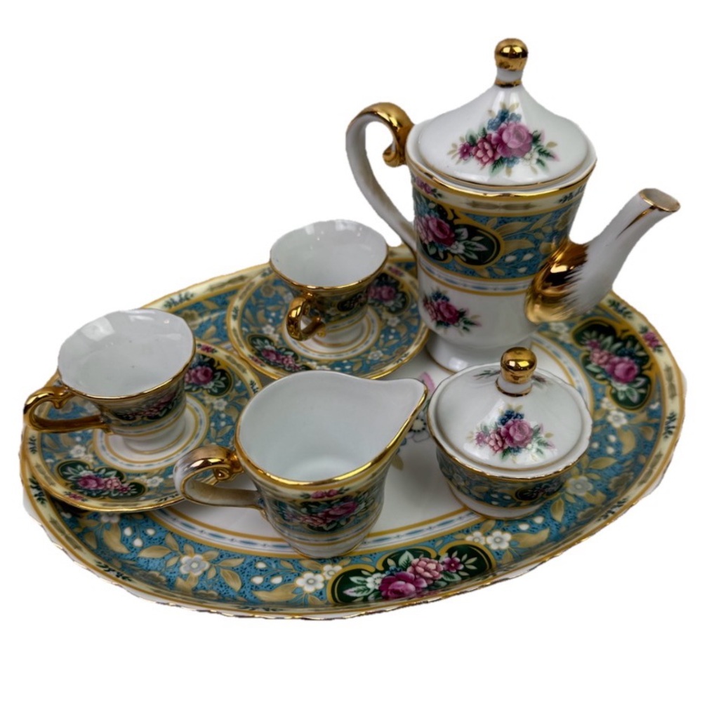 VTG Delton Products Miniature Tea 8 Piece Set Blue Border Rose Motifs Gold